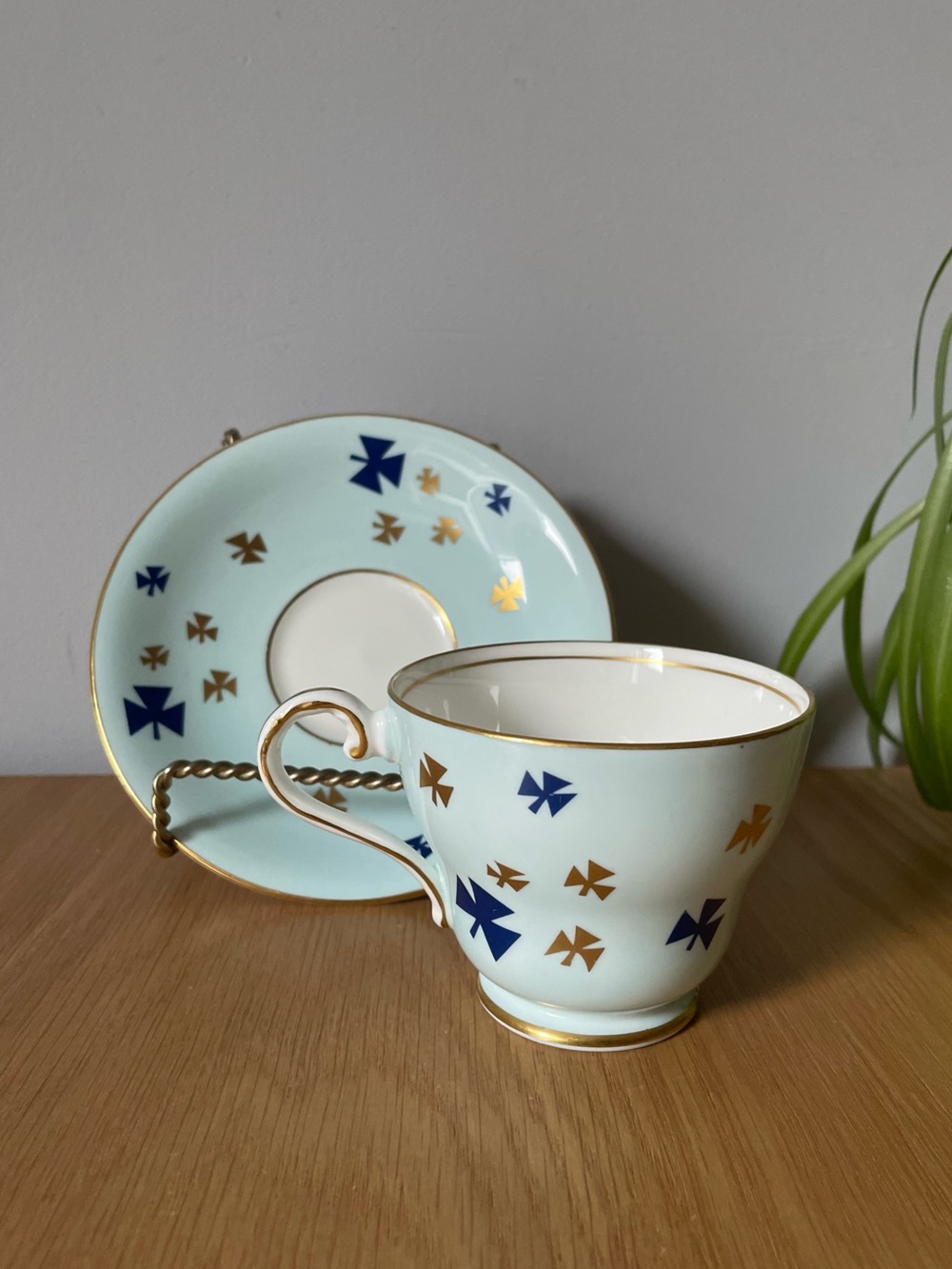 Vintage Aynsley Special Edition Girl Guides Fine Bone China Teacup & Saucer